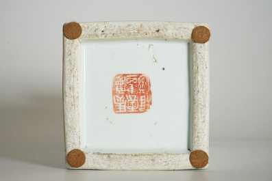 A square Chinese qianjiang cai vase signed Ma Qing Yun, 19/20th C.