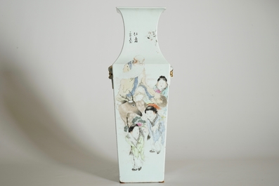 A square Chinese qianjiang cai vase signed Ma Qing Yun, 19/20th C.