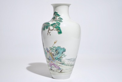 A Chinese famille rose warriors vase, Ju Ren Tang mark, Republic, 20th C.