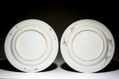 A pair of large Chinese famille verte floral chargers, Kangxi