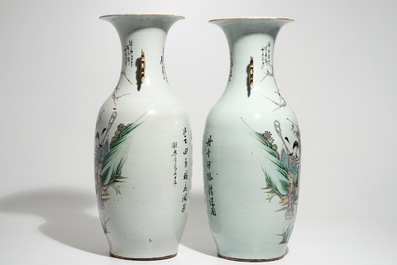 A pair of Chinese famille rose vases with female immortals, 19/20th C.