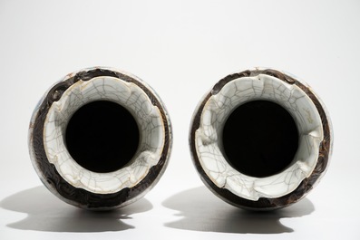 A pair of Chinese Nanking crackle glaze vases, 19th C.