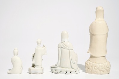 Quatre figures en porcelaine blanc de Chine de Dehua, Kangxi et post&eacute;rieur