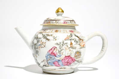 Een zeldzame Chinese famille rose theepot met onderschotel, Qianlong