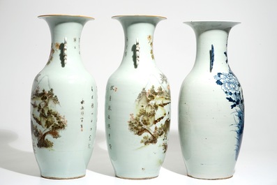 Une paire de vases en porcelaine de Chine famille rose et quatre au fond c&eacute;ladon, 19/20&egrave;me