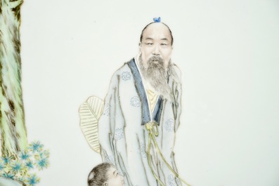 Een Chinese qianjiang cai plaquette in ingelegd houten kader, wellicht atelier van Wang Qi, 20e eeuw