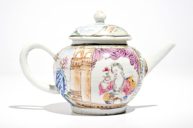 Een Chinese famille rose theepot met een dame met hondje, Yongzheng