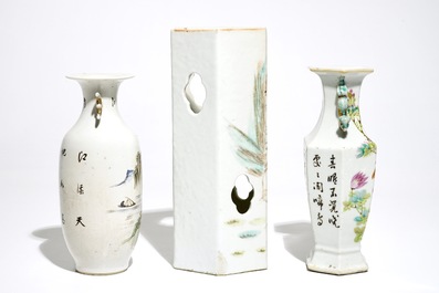 Un porte-chapeau et deux vases en porcelaine de Chine qianjiang cai, 19/20&egrave;me