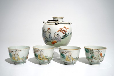 Een Chinees qianjiang cai theeservies met figurendecor, 19/20e eeuw