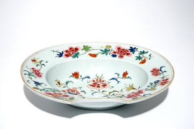 A Chinese famille rose shaving bowl with floral design, Qianlong