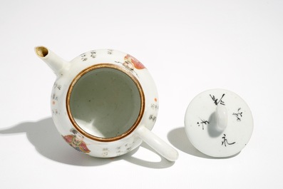 A Chinese famille rose Wu Shuang Pu teapot, 19th C.