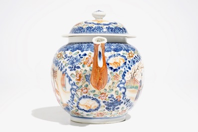 Une grande th&eacute;i&egrave;re en porcelaine de Chine famille rose &agrave; d&eacute;cor mandarin, Qianlong