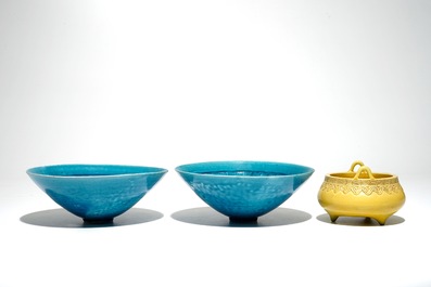 A pair of Chinese turquoise floral bowls and a yellow incense burner, Qianlong mark, 19/20th C.