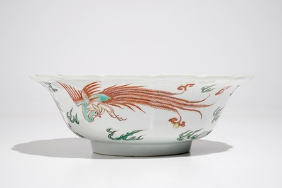 A Chinese famille verte lobed bowl with antiquities design, Kangxi