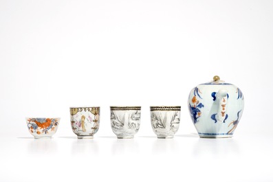 Een lot gevarieerd Chinees famille rose, Imari-stijl en grisaille porselein, Qianlong