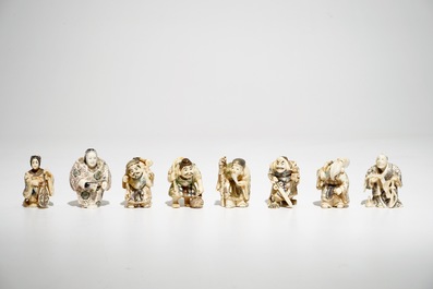 Eighteen Chinese and Japanese ivory netsuke, 19/20th C.