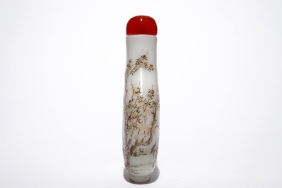 A Chinese glass snuff bottle with crane design, 19/20th C.