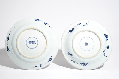 Two Chinese blue and white chargers and a silver-mounted Imari style tea caddy, Kangxi/Qianlong