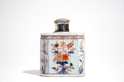 Two Chinese blue and white chargers and a silver-mounted Imari style tea caddy, Kangxi/Qianlong