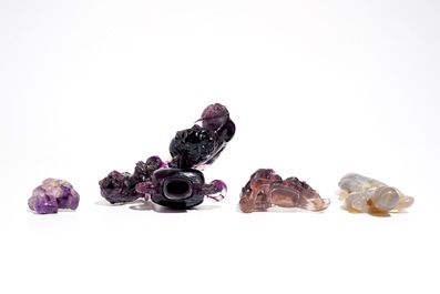 Two amethist carvings and a purple agate carving, China, 19/20e eeuw