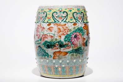 A Chinese famille rose garden seat with birds at a lotus pond, 19th C.