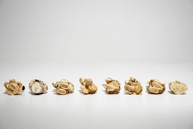 Eighteen Chinese and Japanese ivory netsuke, 19/20th C.