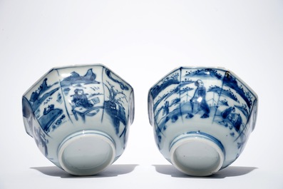 A pair of Chinese blue and white octagonal bowls, Transitional period