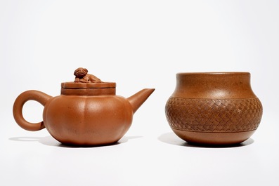 A Chinese Yixing stoneware teapot and a small vase, 19/20th C.