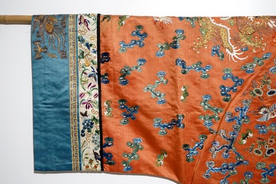 A Chinese embroidered silk robe with dragons, Qing