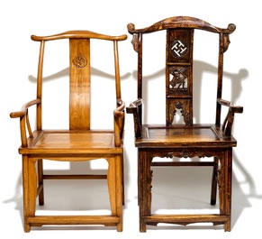 Twee Chinese olmen stoelen, 19/20e eeuw