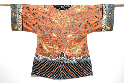 A Chinese embroidered silk robe with dragons, Qing