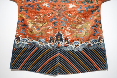 A Chinese embroidered silk robe with dragons, Qing