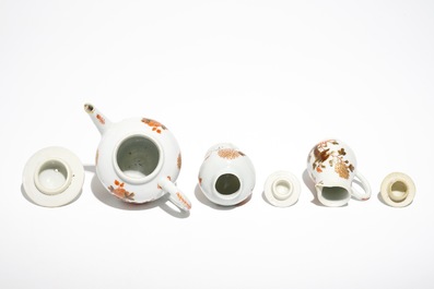 A Chinese milk and blood 32-piece miniature tea set, Qianlong