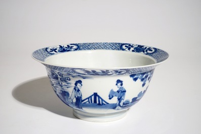 Un bol de type klapmuts en porcelaine de Chine bleu et blanc, marque de Xuande, Kangxi