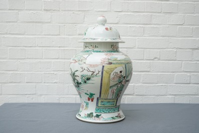 A Chinese Kangxi-style famille verte vase and cover, 19/20th C.