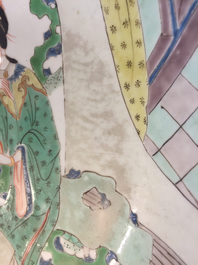 Een Chinees famille verte bord met een dame in een tuin, Kangxi merk en periode