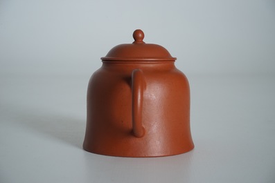 A Chinese Yixing stoneware teapot, signed, 19th C.