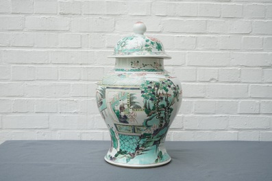 A Chinese Kangxi-style famille verte vase and cover, 19/20th C.