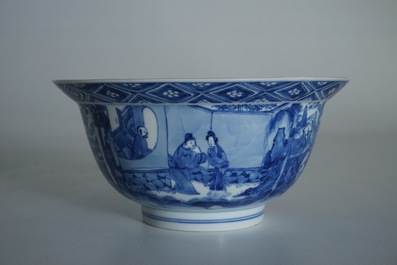 Een Chinese blauwwitte klapmutskom, Kangxi merk en periode