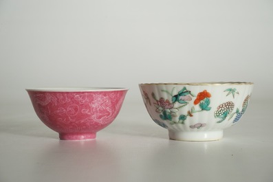 Three Chinese famille rose cups, two saucers and a seal paste box, 19/20th C.