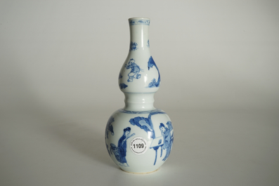 Een Chinese blauwwitte dubbele gourde vaas, Kangxi