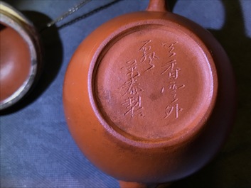 Drie Chinese Yixing theepotten voor de Thaise markt, 19e eeuw