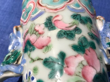 A Chinese famille rose moonflask with a court scene, 19th C.