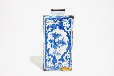 A Dutch Delft blue and white chinoiserie tea caddy with Kintsugi repair, 2nd half 17th C.