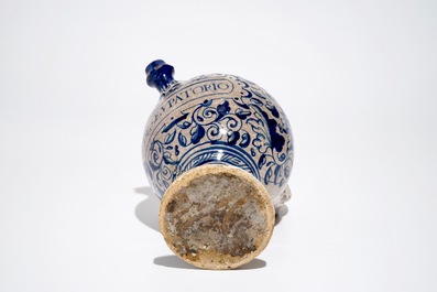 A blue and white Antwerp maiolica &quot;A foglie&quot; wet drug jar, 16th C.