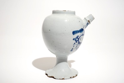 A Dutch Delft blue and white wet drug jar &quot;S:Capil:Ven&quot;, 18th C.