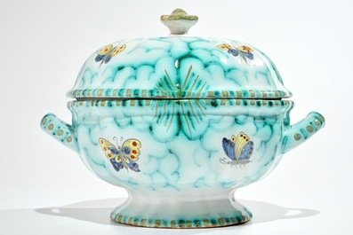 A polychrome Brussels faience tureen on stand with butterflies and caterpillars, 18/19th C.