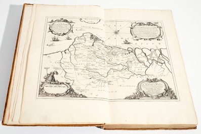 Verheerlykt Vlaandre, Flandria Illustrata, three parts in two volumes, Anthoni Sanderus, 1735