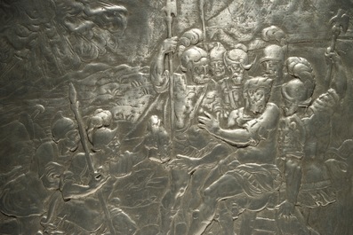 Een stalen plaat met laagreli&euml;f voorstelling van &quot;Cesar bij het hoofd van Pompeius&rdquo;, mog. Neurenberg, Duitsland, 17e eeuw