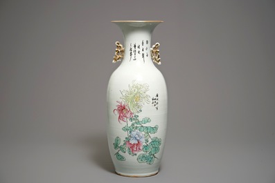 A Chinese famille rose two-sided design vase, 19/20th C.